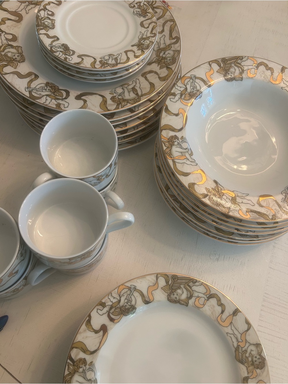 American atelier heavy hosts holiday dish set